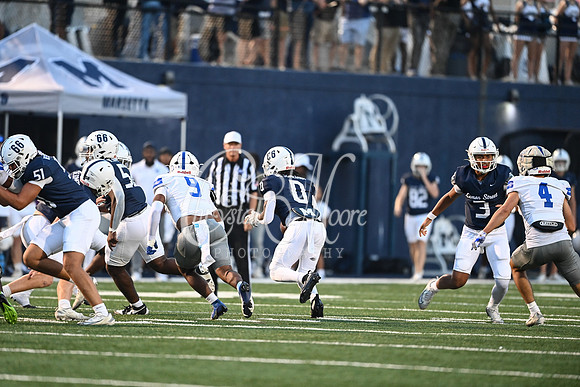Class AAAAAA football action with Marietta taking on Etowah