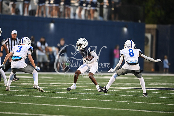 Class AAAAAA football action with Marietta taking on Etowah