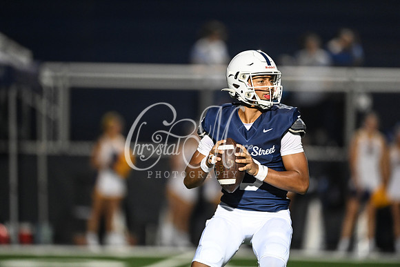 Class AAAAAA football action with Marietta taking on Etowah