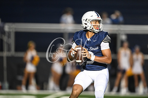 Class AAAAAA football action with Marietta taking on Etowah