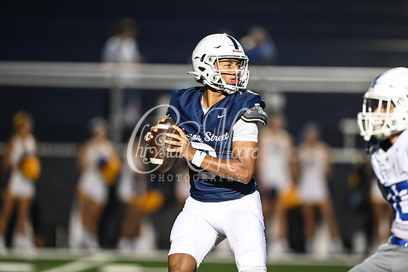 Class AAAAAA football action with Marietta taking on Etowah