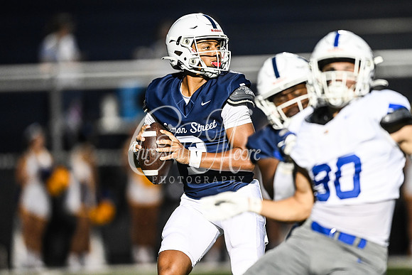 Class AAAAAA football action with Marietta taking on Etowah