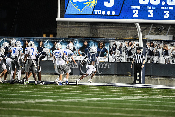 Class AAAAAA football action with Marietta taking on Etowah