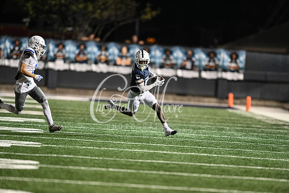 Class AAAAAA football action with Marietta taking on Etowah