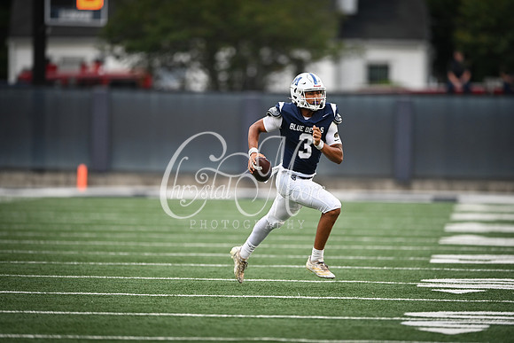 Quarterback keeper by Jayden Whiteside, Senior (3) during Region 5AAAAAAA Marietta vs District 5 AAAAAA St. Cloud (FL) game