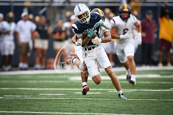 Run by Brodie Archie, Senior (5) during Region 5AAAAAAA Marietta vs District 5 AAAAAA St. Cloud (FL) game