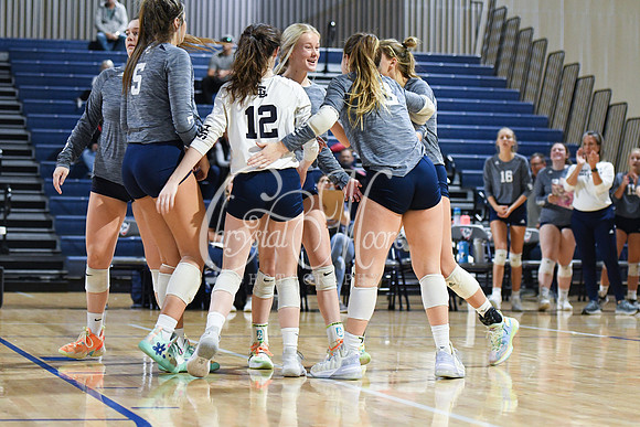 Pace Academy vs Gordon Lee High School during 2021 GHSA State 2A-1A Public Volleyball State Championship