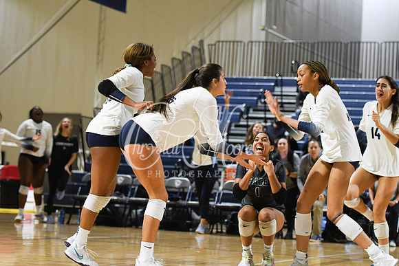Pace Academy vs Gordon Lee High School during 2021 GHSA State 2A-1A Public Volleyball State Championship