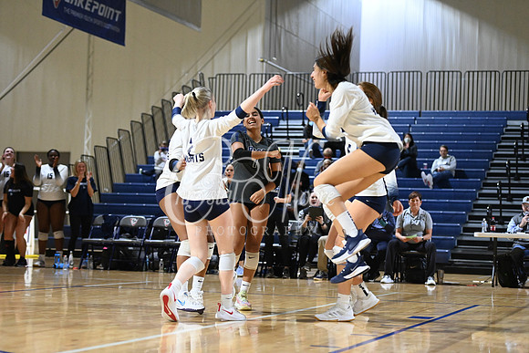Pace Academy vs Gordon Lee High School during 2021 GHSA State 2A-1A Public Volleyball State Championship