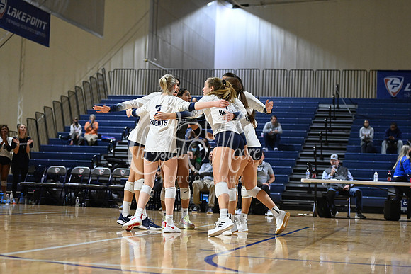 Pace Academy vs Gordon Lee High School during 2021 GHSA State 2A-1A Public Volleyball State Championship