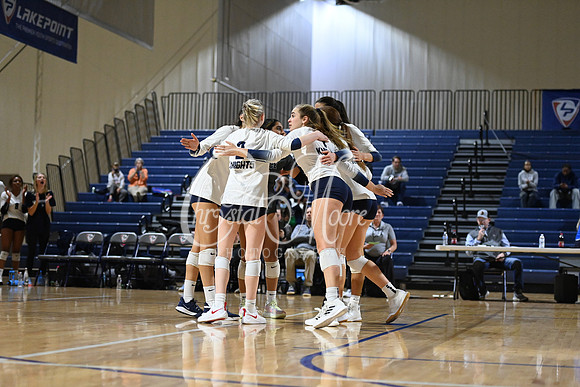 Pace Academy vs Gordon Lee High School during 2021 GHSA State 2A-1A Public Volleyball State Championship