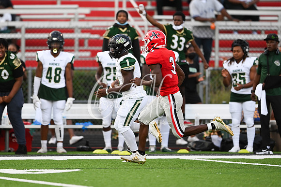 Allatoona vs Langston Hughes Friday Night Football Action