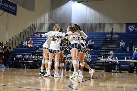 Pace Academy vs Gordon Lee High School during 2021 GHSA State 2A-1A Public Volleyball State Championship