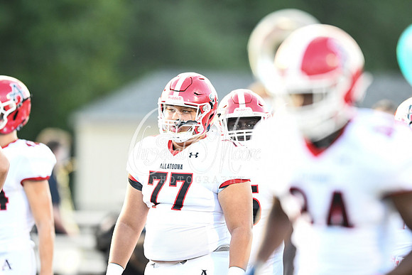 Allatoona vs Harrison Friday Night Football Action