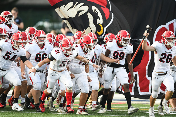 Allatoona vs Harrison Friday Night Football Action