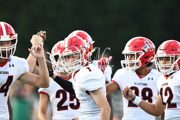Allatoona vs Harrison Friday Night Football Action