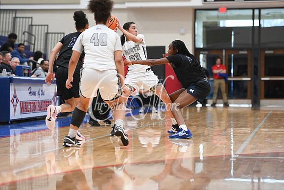 6A Marietta vs 6A North Paulding during Region 5 semi-finals girls basketball tournament