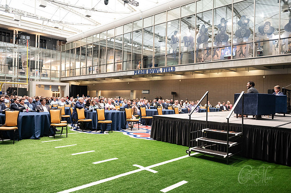 2025 Pinnacle Forum Breakfast with Distinguished Guest, Desmond Howard, at the College Football Hall of Fame